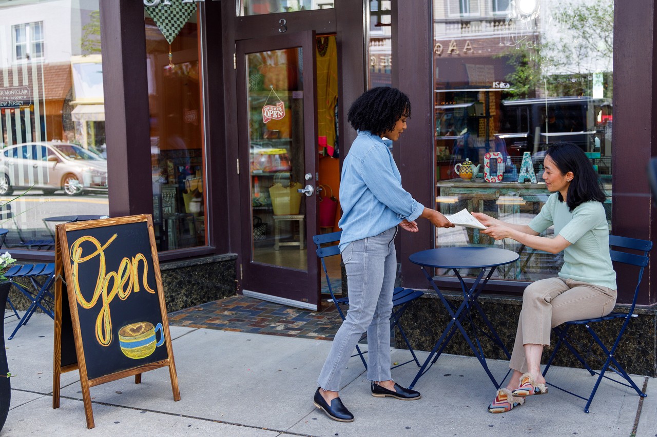 The Comprehensive Guide to Small Business: Starting, Growing, and Succeeding in Today’s Market